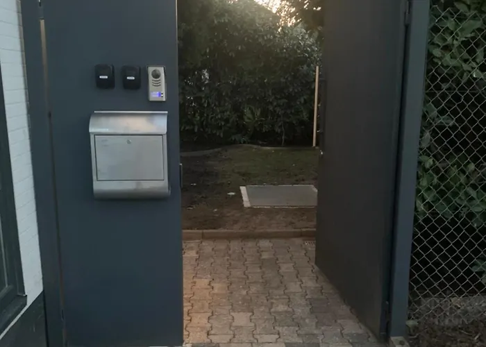 With Friends 1 Apartment *